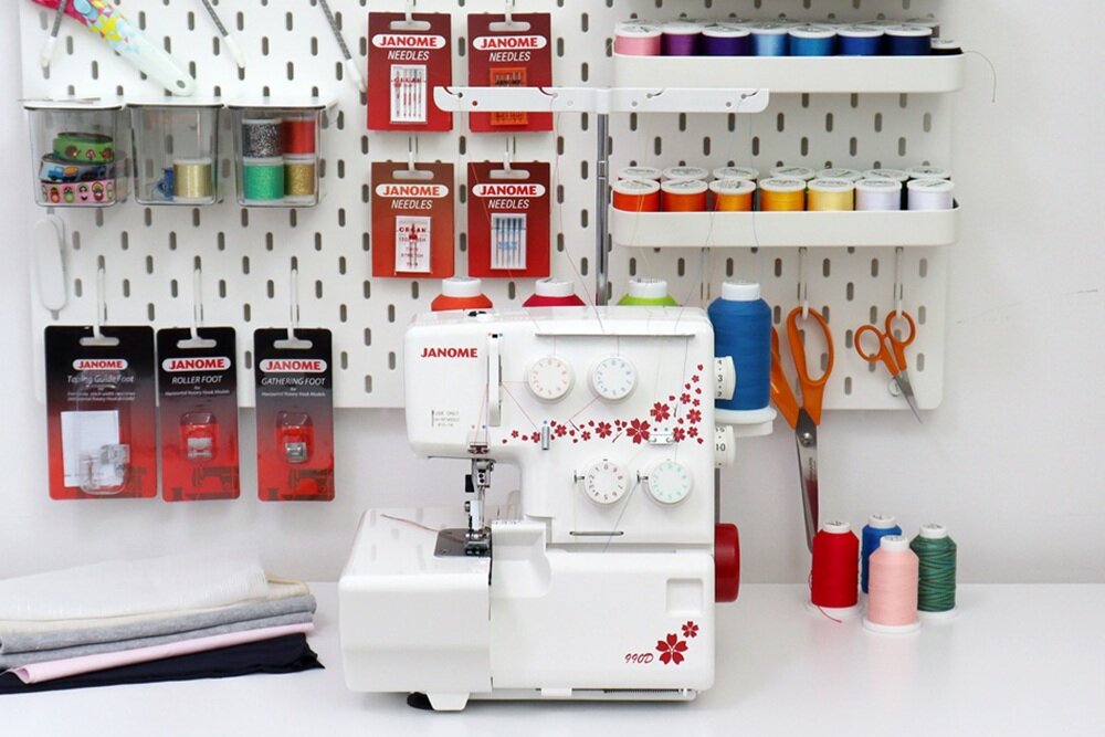 Owerlok JANOME 990D kv początek opisu