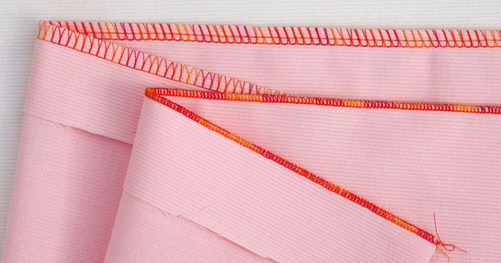 Owerlok JANOME 744D ścieg super elastyczny najbardziej elastyczny szycie materiałów lycra ścieg rolujący wykańczanie krawędzi cienkich materiałów