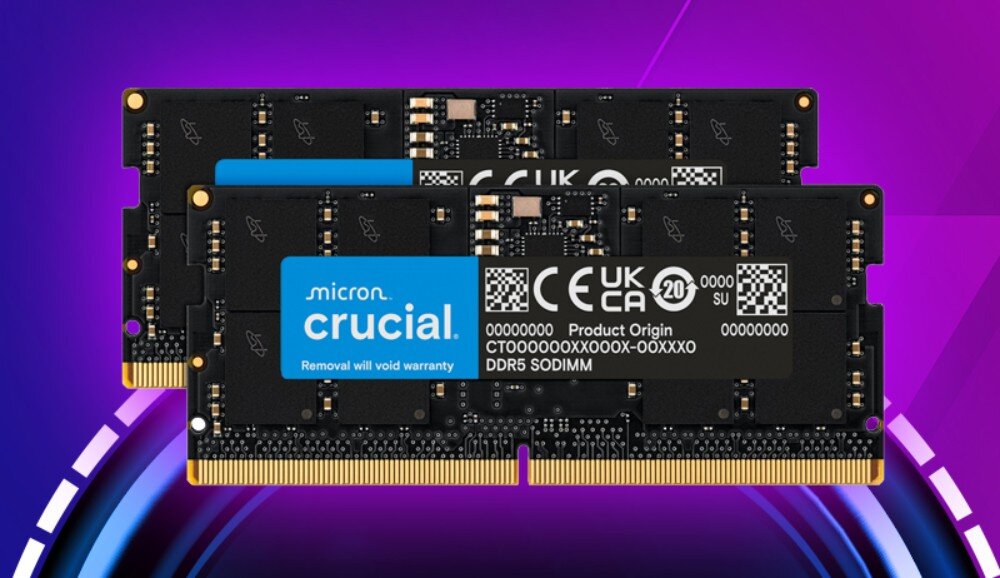 Pamięć RAM CRUCIAL Dwie kości pamięci RAM zaprezentowane na fioletowym tle z graficznymi okręgami