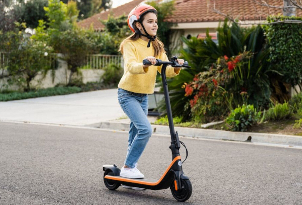 Hulajnoga elektryczna SEGWAY Kickscooter C2 Czarno-pomarańczowy 3 tryby jazdy ECO Standard SPORT dostosowanie sposobu jazdy