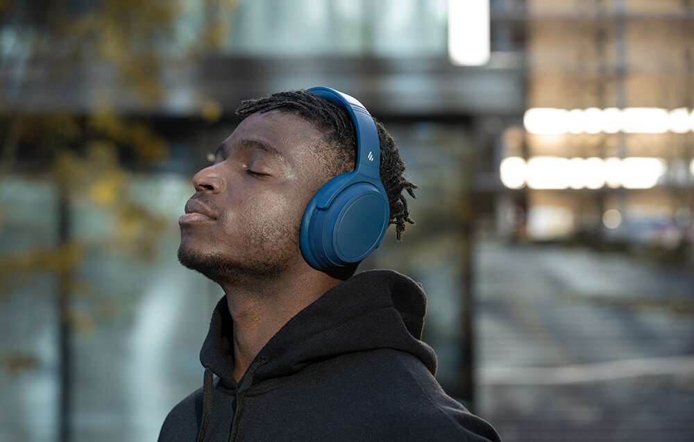 Sluchawki EDIFIER WH700 tryby wybor gra sport aktywnosc  