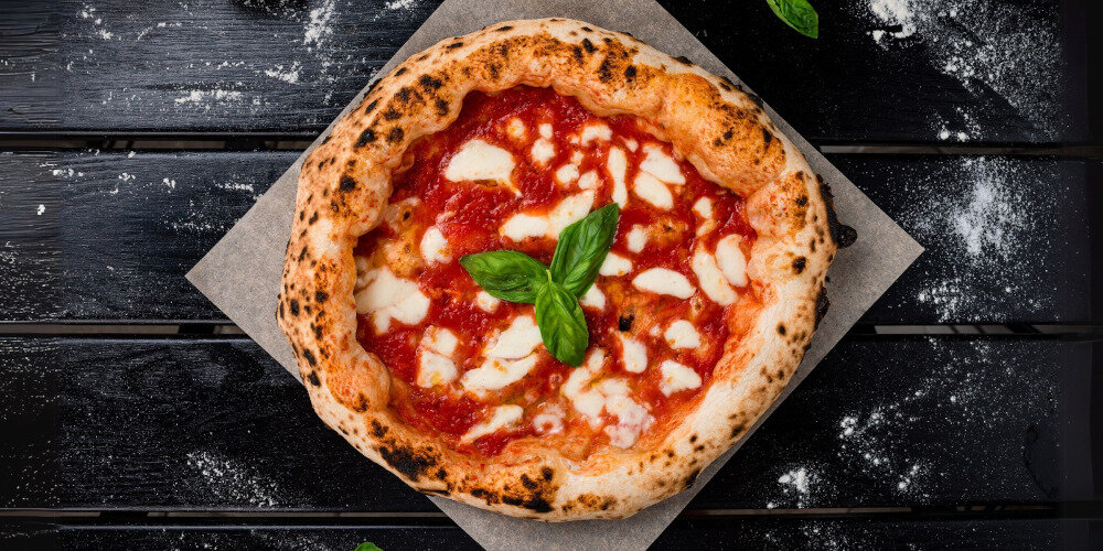 PIEKARNIK HAIER H6 ID48M5YTB SERIA 4 program pizza chrupiąca smaczna włoskie danie wysoka temperatura pyszne danie włoskie