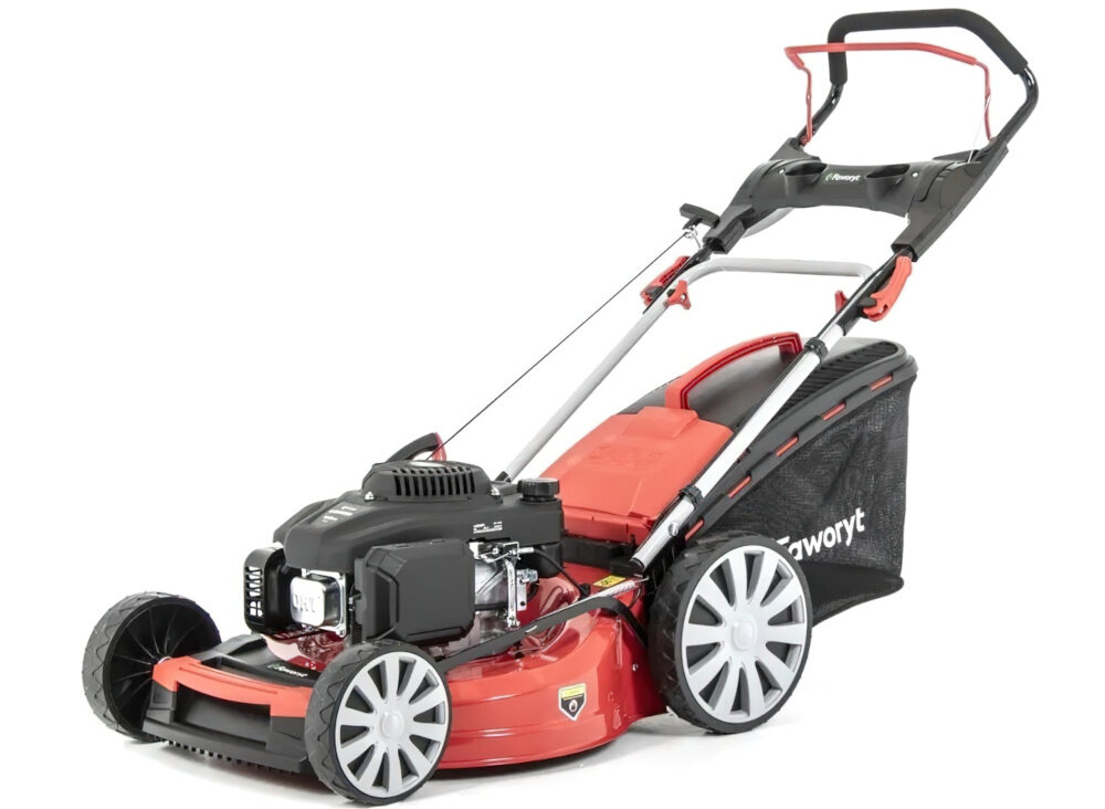 Kosiarka spalinowa FAWORYT SH51P196L-3W1 Loncin V200 510mm 4kW kosiarka na białym tle widoczna od przodu pod skosem sprawdzony rozrusznik ręczny szybkie i pewne uruchamianie silnika energiczne pociągnięcie za linkę w celu uruchamiania maszyny mechanizm działa lekko i płynnie nie wymaga dużego wysiłku