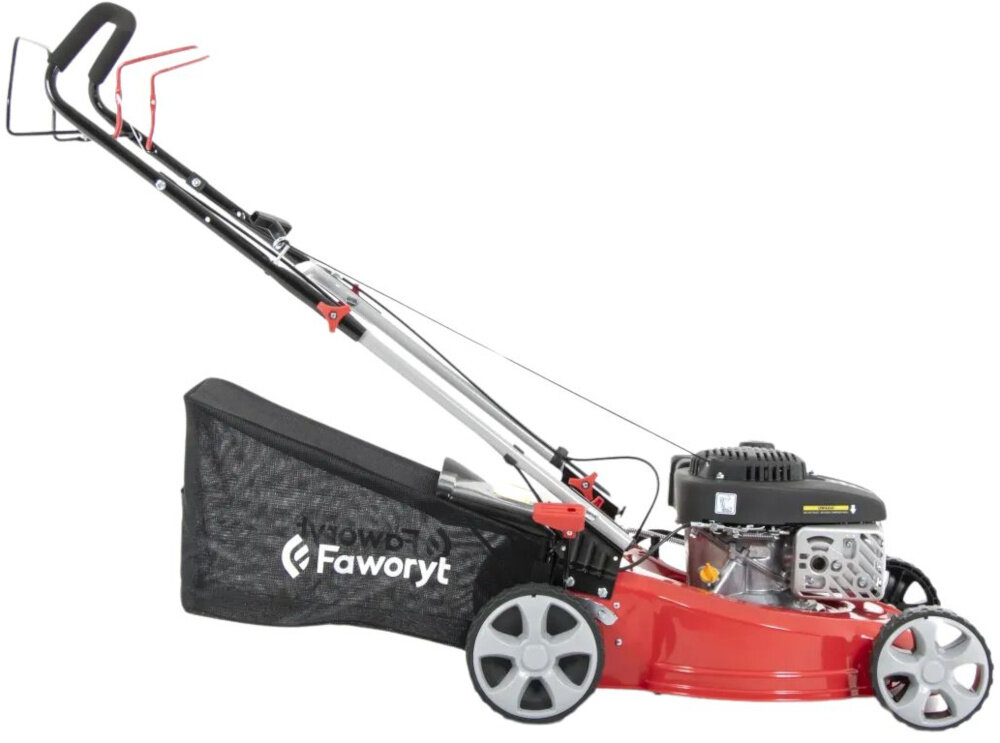 Kosiarka spalinowa FAWORYT SH46N139L Loncin LC1P65FE z napędem 460mm 2.4kW kosiarka na białym tle widoczna z boku przednie koła o średnicy 18 cm i tylne o średnicy 20 cm osadzone na łożyskach kulkowych płynny i stabilny ruch po trawniku koła minimalizują tarcie ułatwiają manewrowanie zmniejszają zużycie mechaniczne