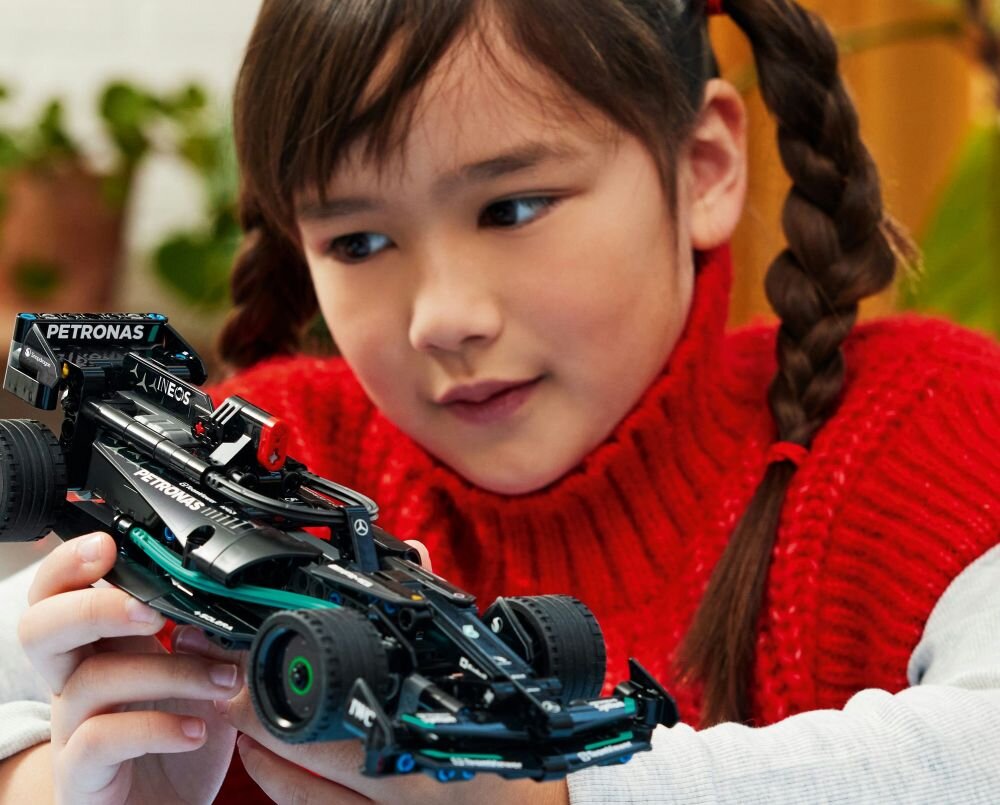LEGO 42165 Technic Mercedes-AMG F1 W14 E Performance Pull-Back klocki elementy zabawa łączenie figurki akcesoria figurka zestaw