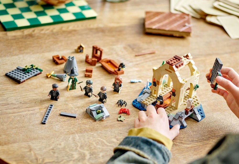 LEGO 76426 Harry Potter Dom na wodzie przy Hogwarcie klocki elementy zabawa łączenie figurki akcesoria figurka zestaw
