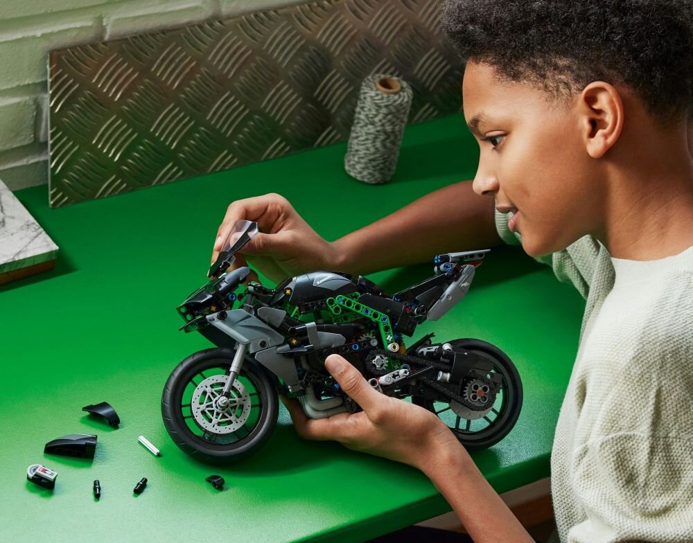 LEGO 42170 Technic Motocykl Kawasaki Ninja H2R klocki elementy zabawa łączenie figurki akcesoria figurka zestaw