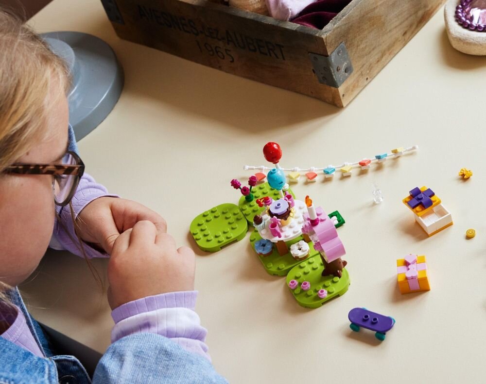 LEGO 77046 Animal Crossing Przyjęcie urodzinowe Juliana trenowanie