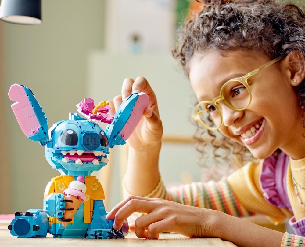 LEGO 43249 Disney Stitch klocki elementy zabawa łączenie figurki akcesoria figurka zestaw