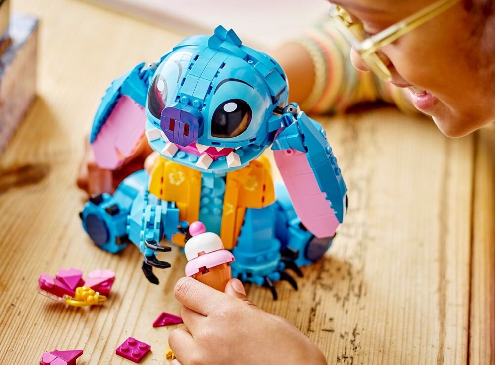 LEGO 43249 Disney Stitch klocki elementy zabawa łączenie figurki akcesoria figurka zestaw