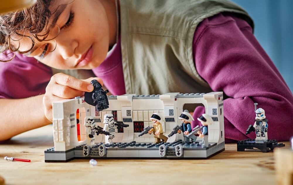 LEGO 75387 Star Wars Wejście na pokład statku kosmicznego Tantive IV klocki elementy zabawa łączenie figurki akcesoria figurka zestaw