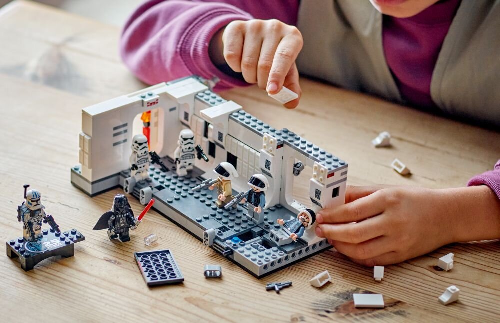 LEGO 75387 Star Wars Wejście na pokład statku kosmicznego Tantive IV klocki elementy zabawa łączenie figurki akcesoria figurka zestaw