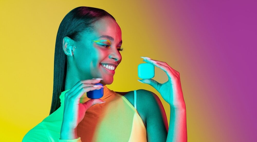 kapsułowy design styl supermodne kolory zbalansowany dźwięk wyraz osobistego stylu