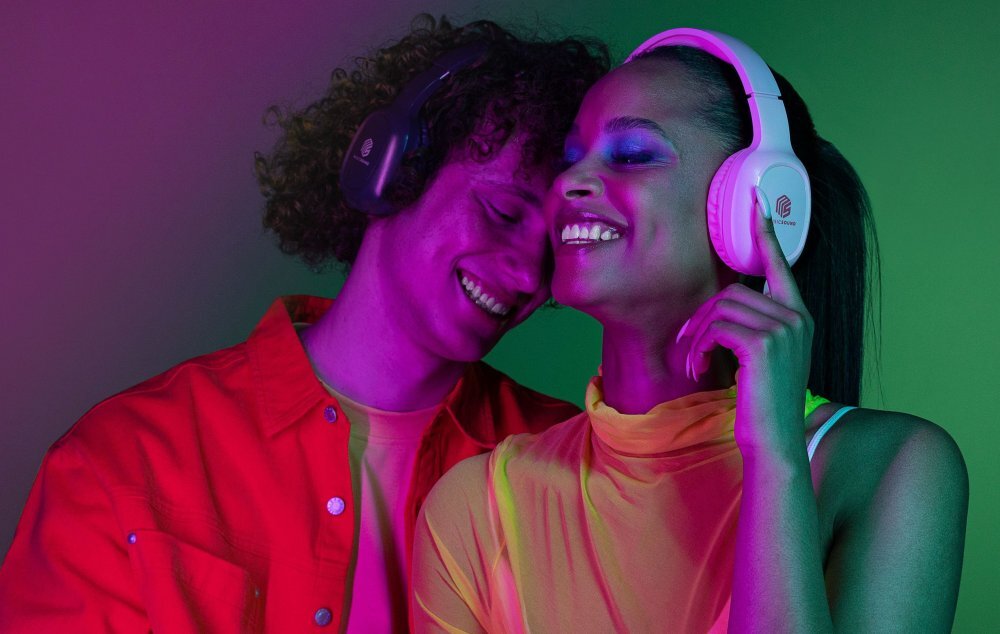 Słuchawki nauszne CELLULARLINE Basic wolność słuchanie w ruchu zdalne sterowanie swobodne zarządzanie muzyka w dowolnym miejscu