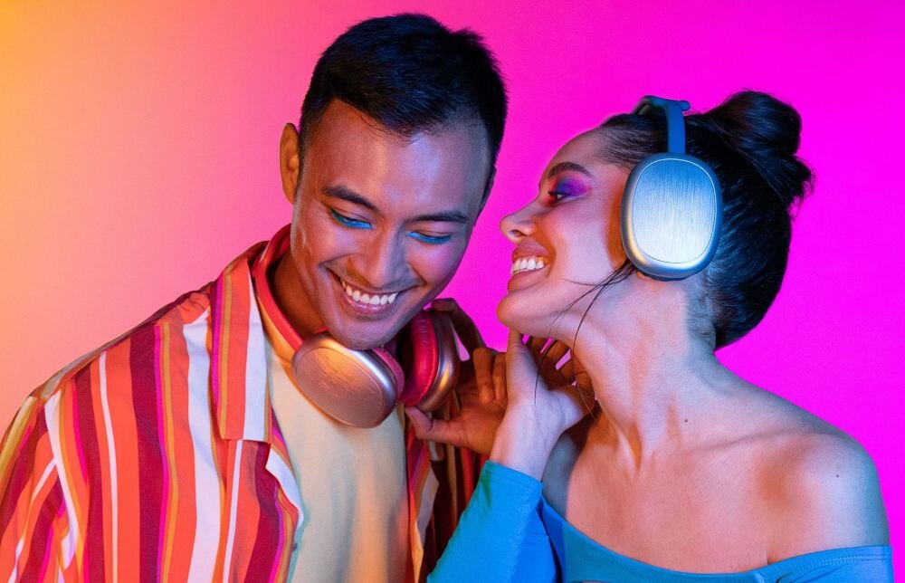 Słuchawki nauszne CELLULARLINE Music Sound Maxi 2 potężny dźwięk wyjątkowy design doskonałe brzmienie nowoczesność styl