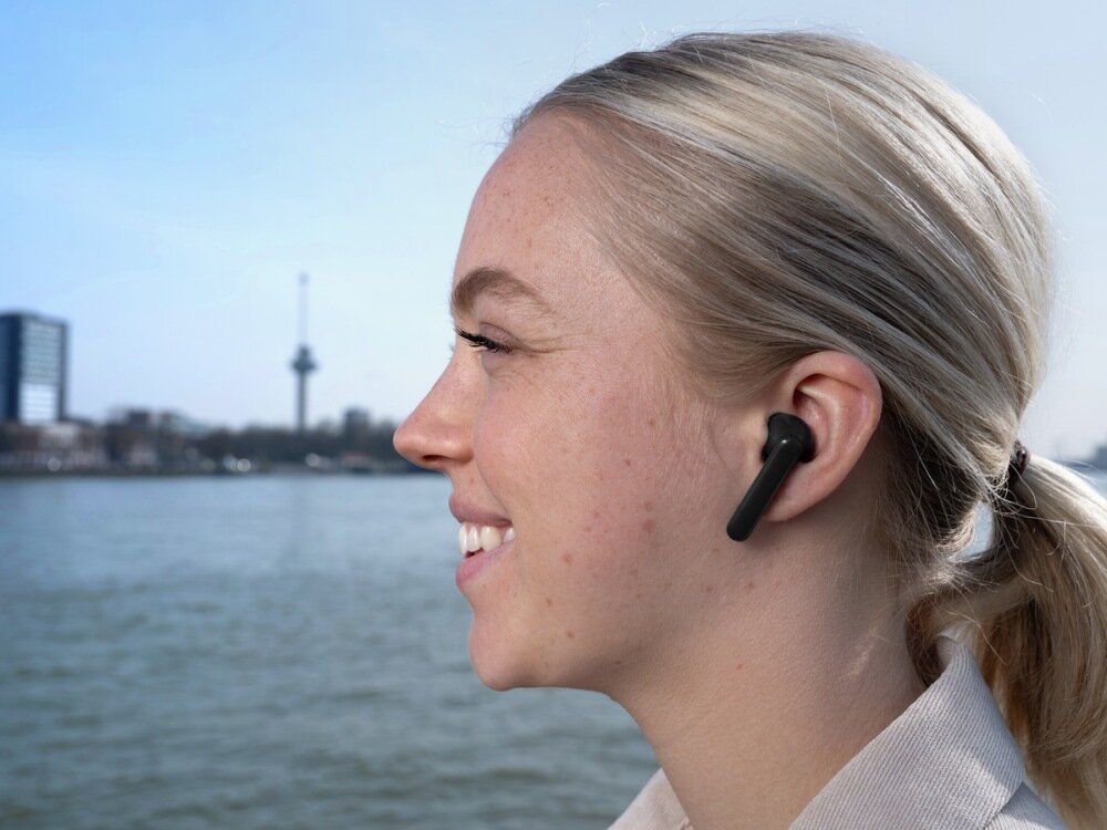 Słuchawki dokanałowe TRUST Primo Plus Touch czas ładowania czas pracy bateria etui powerbank