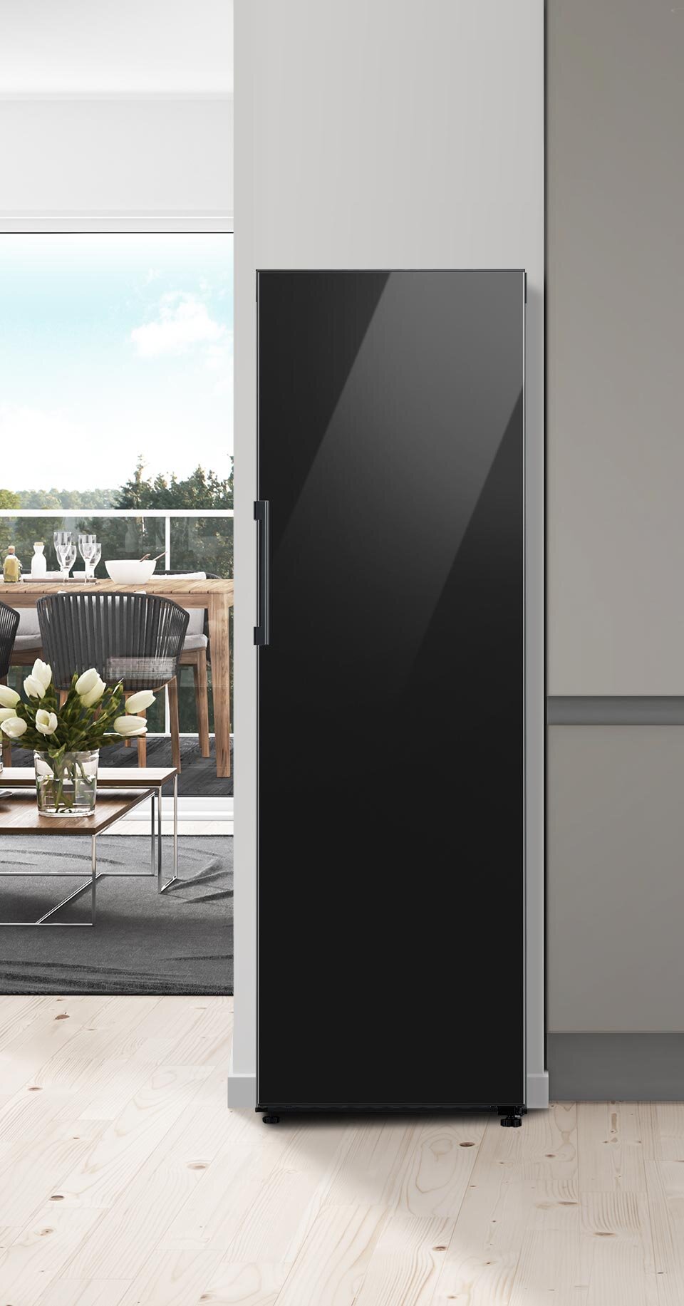 Głęboka czerń to kolor chłodziarki Samsung BESPOKE RR39C76C322, która dostępna jest w ofercie sprzedażowej Media Expert Głęboka czerń to kolor chłodziarki Samsung BESPOKE RR39C76C322, która dostępna jest w ofercie sprzedażowej Media Expert