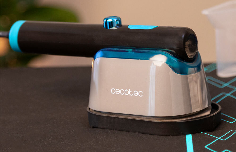 Parownica do ubrań (Steamer) CECOTEC Iron Hero 1000 Vital perfekcyjna gładkość