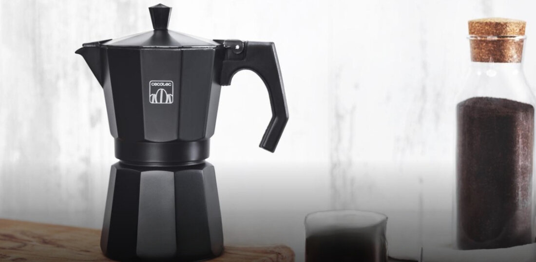 Kawiarka CECOTEC Moklassic 900 Czarny 450 ml Porcja dla trzech osób pojemność dziewięć filiżanki napoju