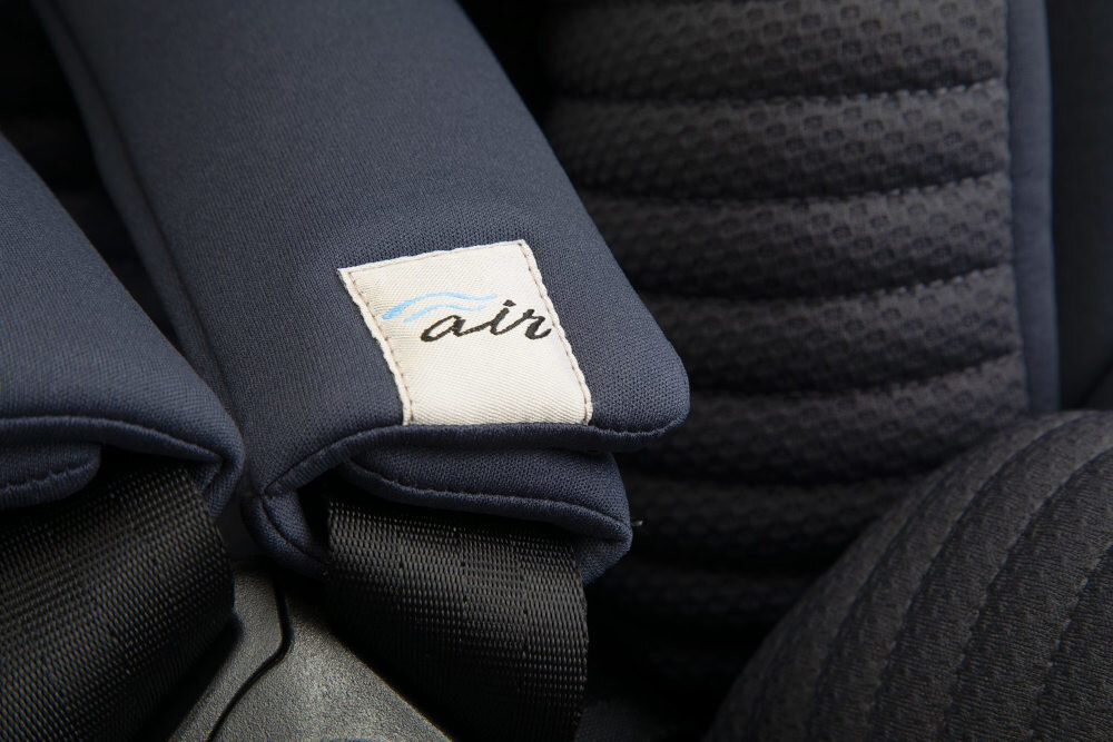 Fotelik samochodowy CHICCO Seat2Fit I-Size Air (0-18 kg) Grafitowy Precyzyjne dopasowanie System regulacji zagłówka 5-punktowe pasy bezpieczeństwo dopasownaie możliwości osłonki klamra krokowa