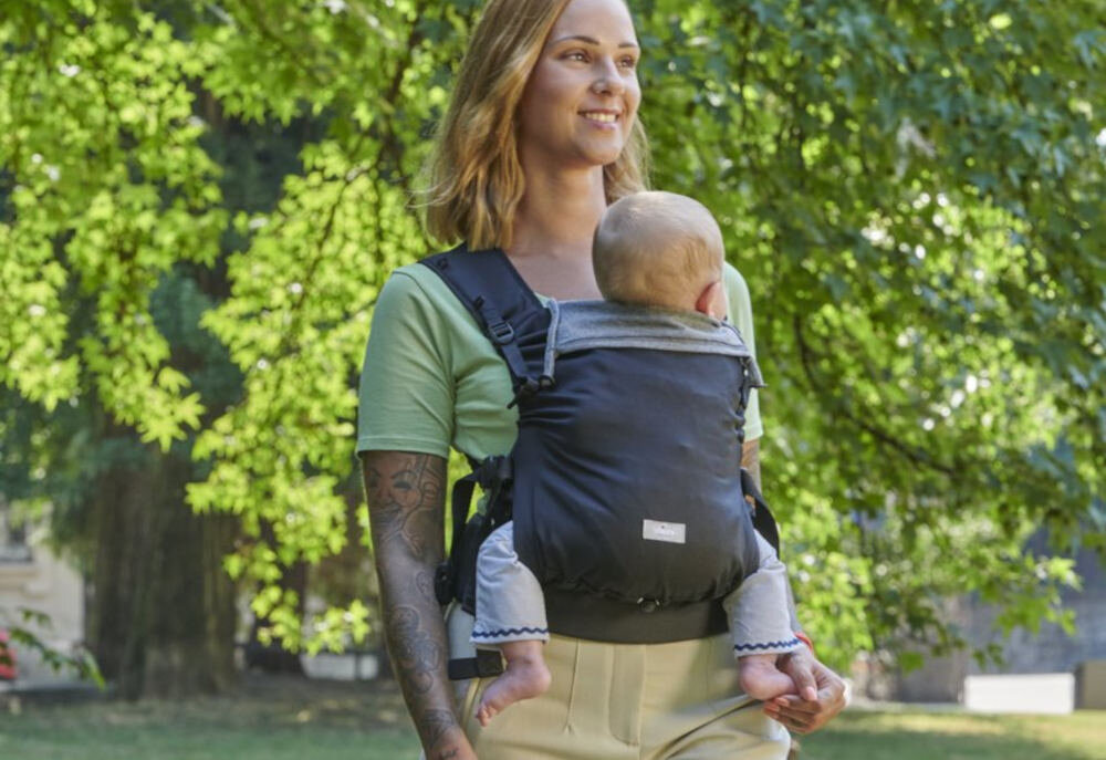 Nosidełko CHICCO Skin Fit Zielony biodra wsparcie potwierdzenie Międzynarodowy Instytut Dysplazji Stawów Biodrowych IHDI od urodzenia do 9 kg przeznaczenie bezpieczeństwo