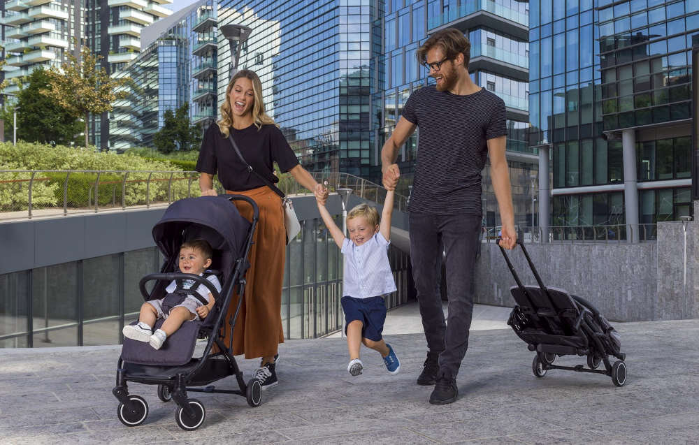 Wózek spacerowy Chicco Trolley Me Ciemnoróżowy system składania przechowywanie transport ułatwienie