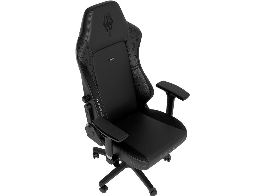 Fotel NOBLECHAIRS Hero The Elder Scrolls V: Skyrim 10th Anniversary Edition Czarny prezentacja fotela na białym tle od przodu pod kątem do 150 kg, konstrukcja o wysokiej nośności