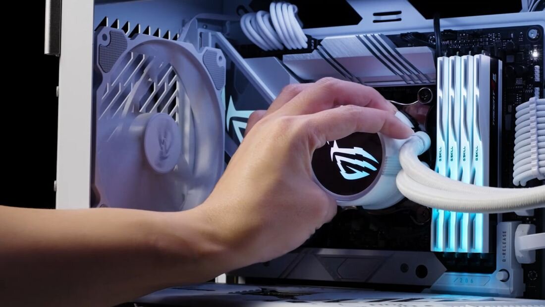 Chłodzenie wodne ASUS ROG Strix LC III 360 ARGB - blok wodny z możliwością obrotu o 360°