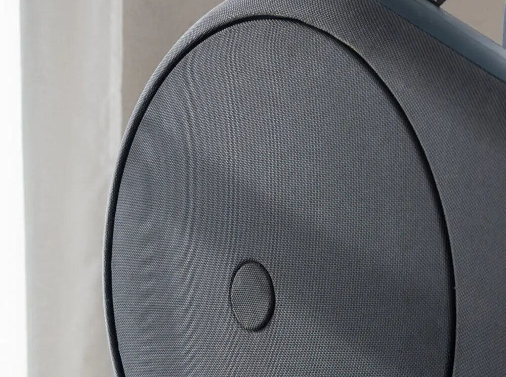 Orbitrek magnetyczny KETTLER Hoi Cross+ 20kg 39cm Szary zbliżenie na koło zamachowe maksymalne obciążanie do 130 kg 20-kilogramowe koło zamachowe płynny ruh dynamiczny trening rolki transportowe system kompensacji wysokości