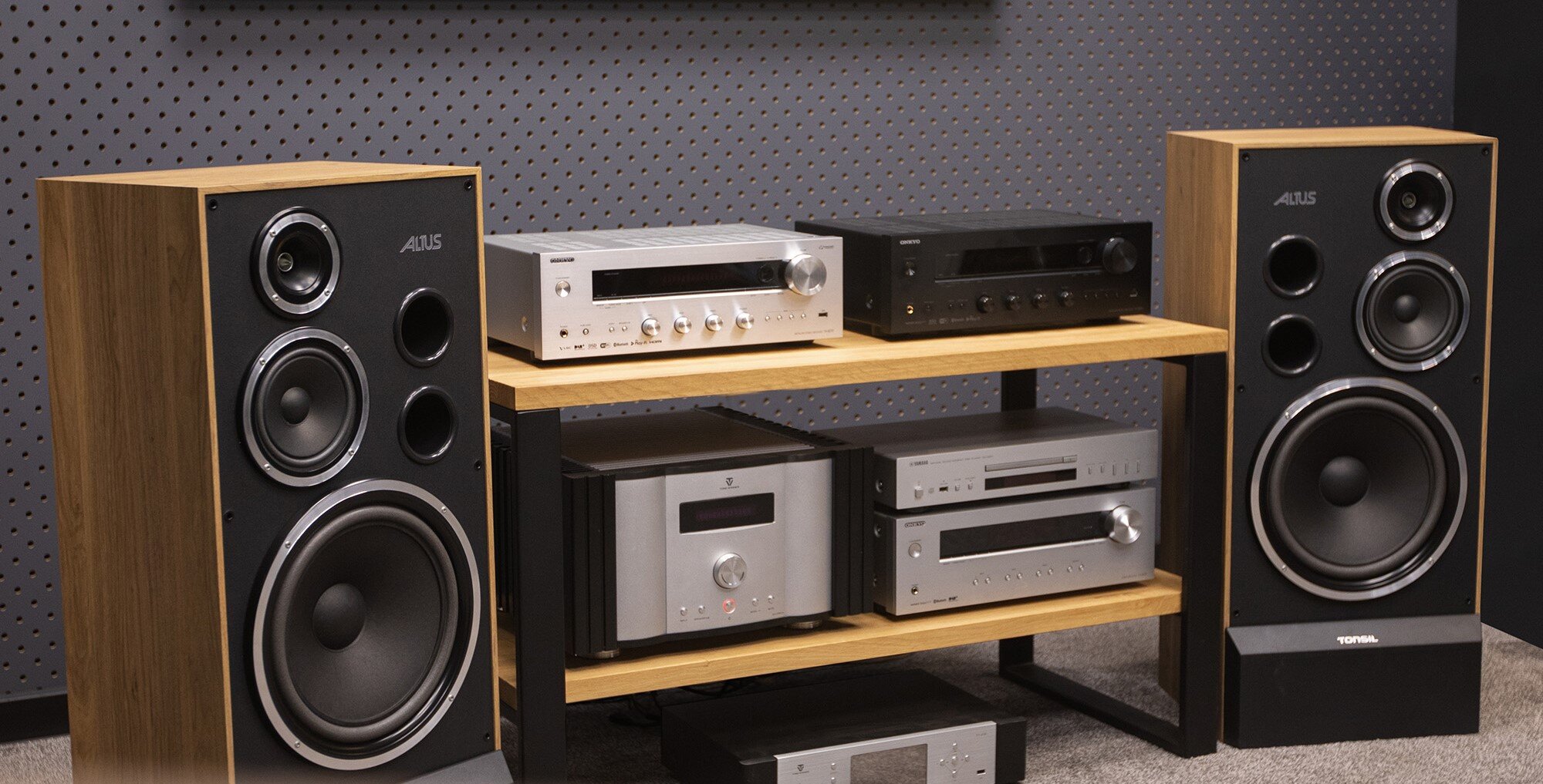 Kolumna głośnikowa TONSIL Altus 300 - Wszechstronność Muzyczna