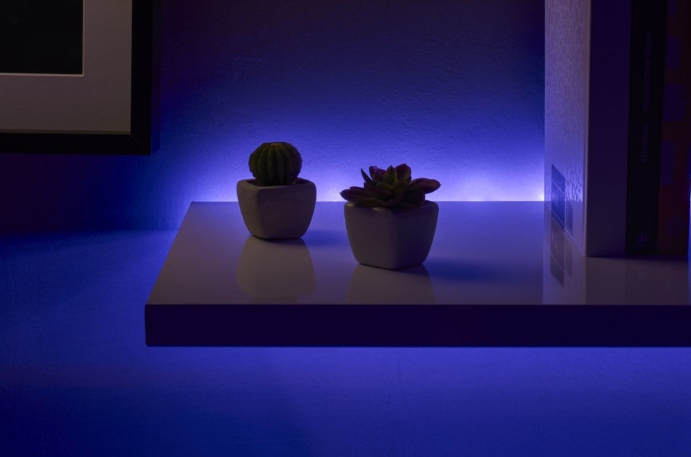 Taśma LED CELLULARLINE Stripes RGB Paski LED energooszczędności długiej żywotności efektownego oświetlenia