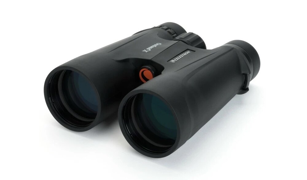 Lornetka Celestron Outland X 10x50 leży