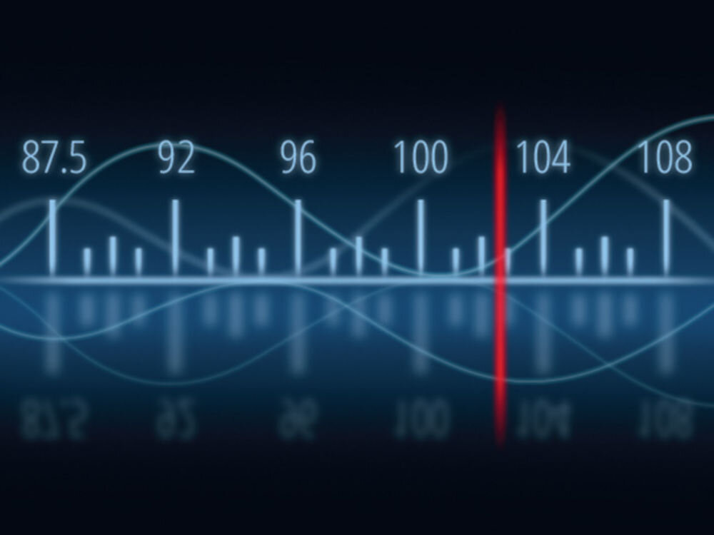Power audio SVEN PS-1500 radio FM, słuchanie stacji muzycznych i informacyjnych, wizualizacja tunera FM