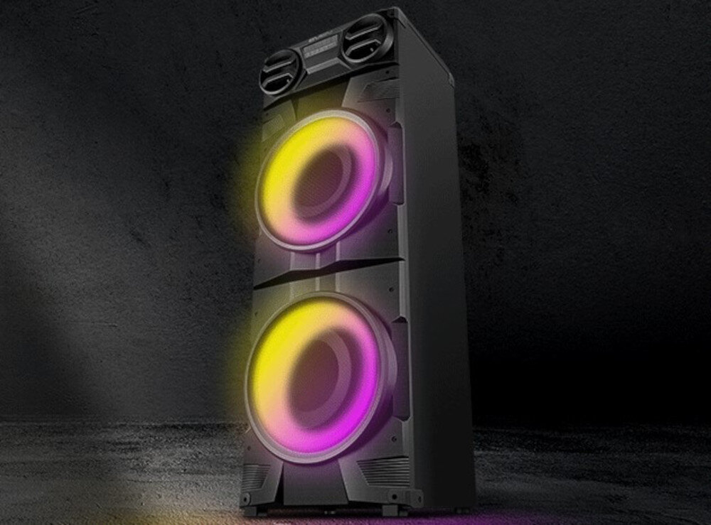 Power audio SVEN PS-1900 dynamiczne RGB podświetlenie efekty świetlne, power audio po skosie w ciemnym pomieszczeniu