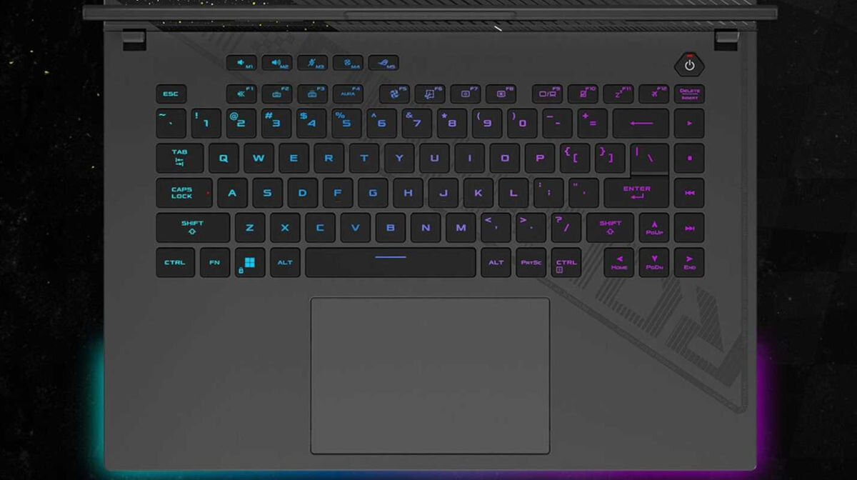 Laptop ASUS ROG Strix G16 G614JZR-N4030W 16 IPS 240Hz i9-14900HX 16GB RAM 1TB SSD GeForce RTX4080 Windows 11 Home pełnowymiarowa klawiatura z technologią Overstroke zaprojektowana dla graczy duże odstępy między klawiszami funkcyjnymi duże klawisze strzałek
duży touchpad oświetlenie RGB możliwość personalizacji Aura Sync
