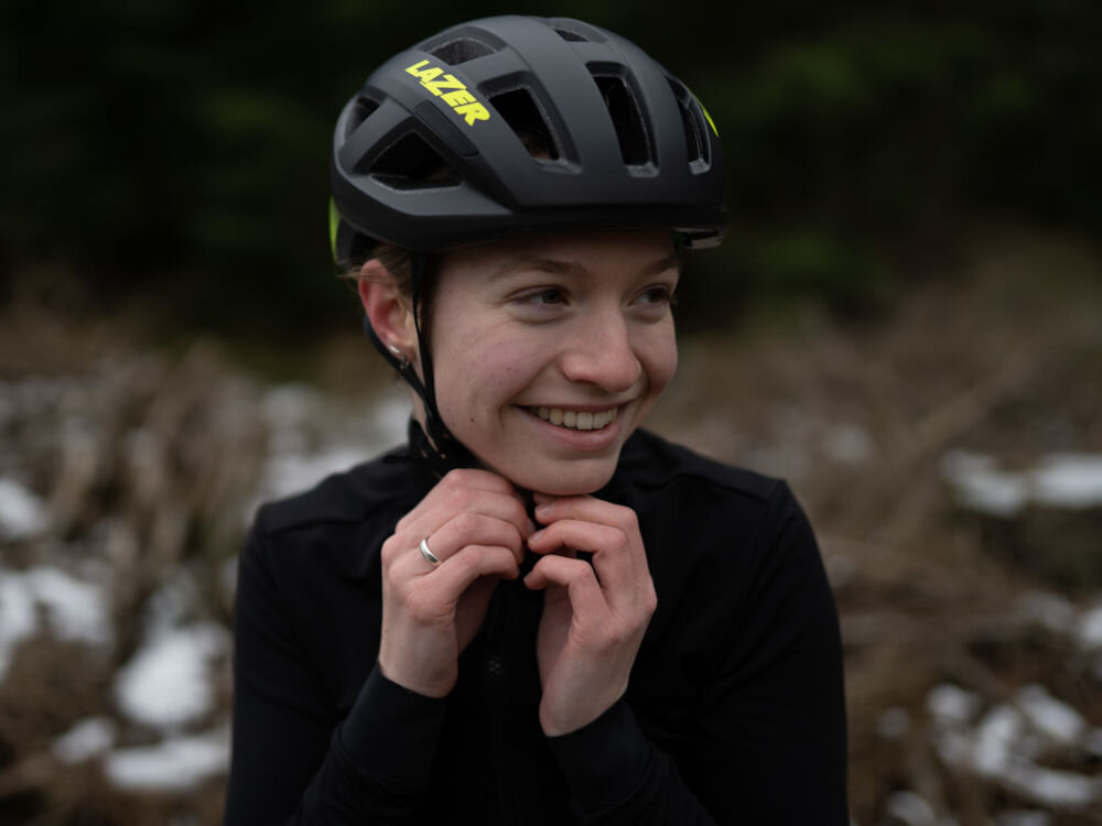 Kask rowerowy LAZER Tonic Kineticore Czarno-żółty Szosowy (rozmiar L) bezpieczeństwo KinetiCore