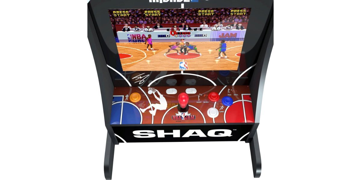Automat ARCADE1UP na białym tle.