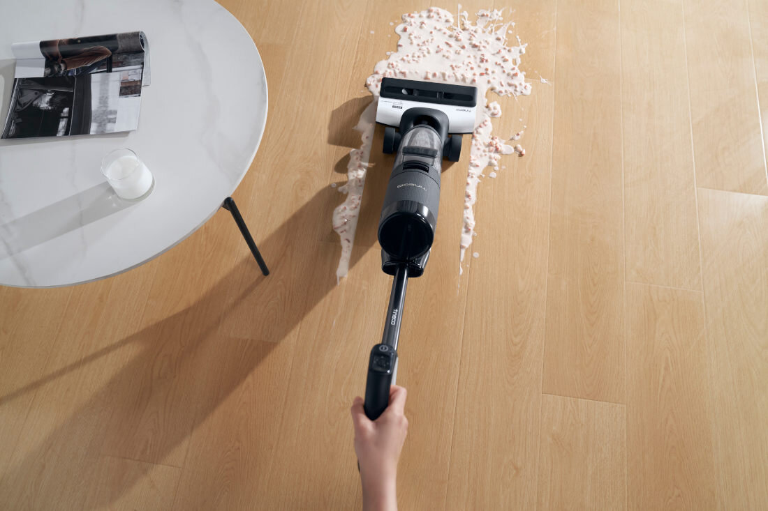 Odkurzacz TINECO Floor One S7 Premium Automatyczne Dostosowanie Mocy wykrywa poziom zanieczyszczeń zużycie wody prędkość wałka moc dostosowanie doskonałe rezultaty