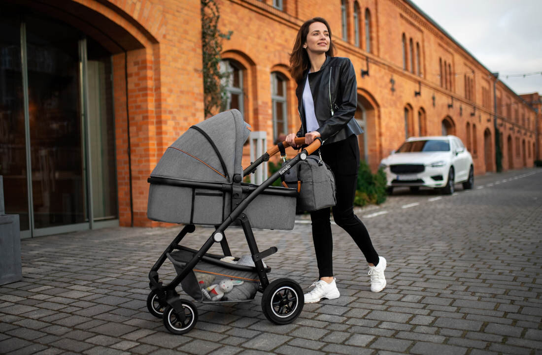 Wózek dziecięcy LIONELO Amber Czarno-niebieski materiał tkanina czyszczenie funkcjonalność użytkowanie