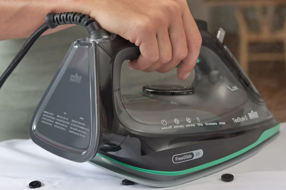 Żelazko BRAUN Tex Style 5 SI 5277GR Zielony Wygodne użytkowanie Ergonomiczny uchwyt otwarta konstrukcja teksturowana powierzchnia funkcja uderzenia pary zbiornik pojemność