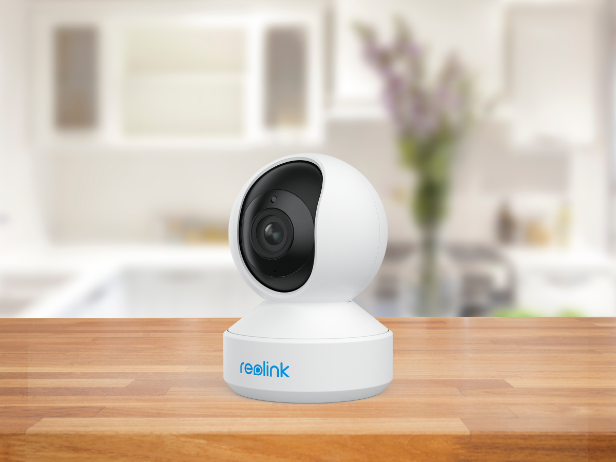 Kamera REOLINK E Series E340 kamera na blacie w kuchni
