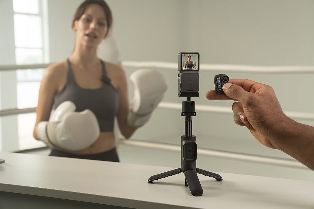 Kamera sportowa DJI Action 2 obiektyw matryca rozdzielczość bateria ekran montaż aplikacja filmy zdjęcia tryby odporność 4k mikrofon