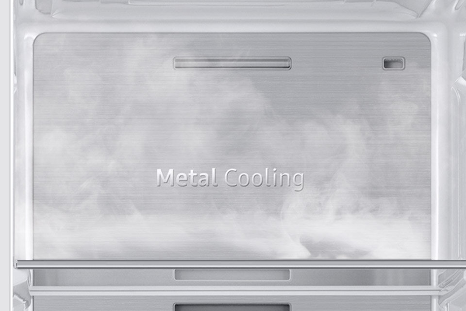 Metalowe wykończenie chłodziarki działa jak akumulator zimna Metalowe wykończenie chłodziarki działa jak akumulator zimna