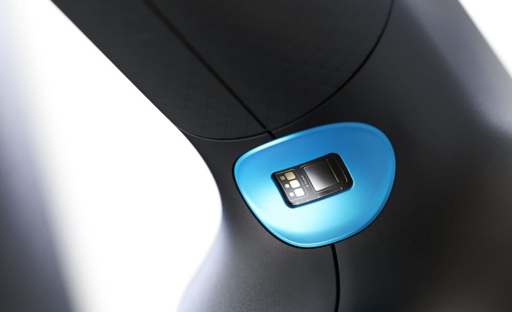 Masażer ręczny Gun THERABODY Theragun PRO Plus TG0003970-3A10 terapia wibracyjna dedykowana końcówka zmniejszone napięcie mięśni łagodzenie bólu stawów większy komfort mobilność trzy prędkości dostosowanie intensywności zabiegu spersonalizowana efektywna terapia