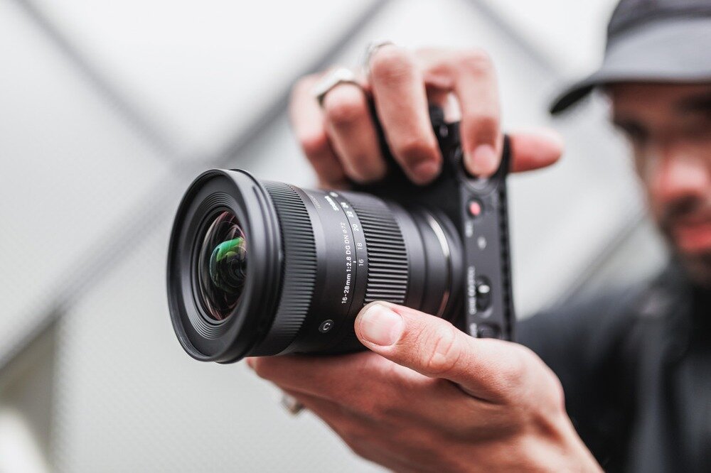 Obiektyw SIGMA C 16-28mm f-2.8 DG DN  Wykonanie 