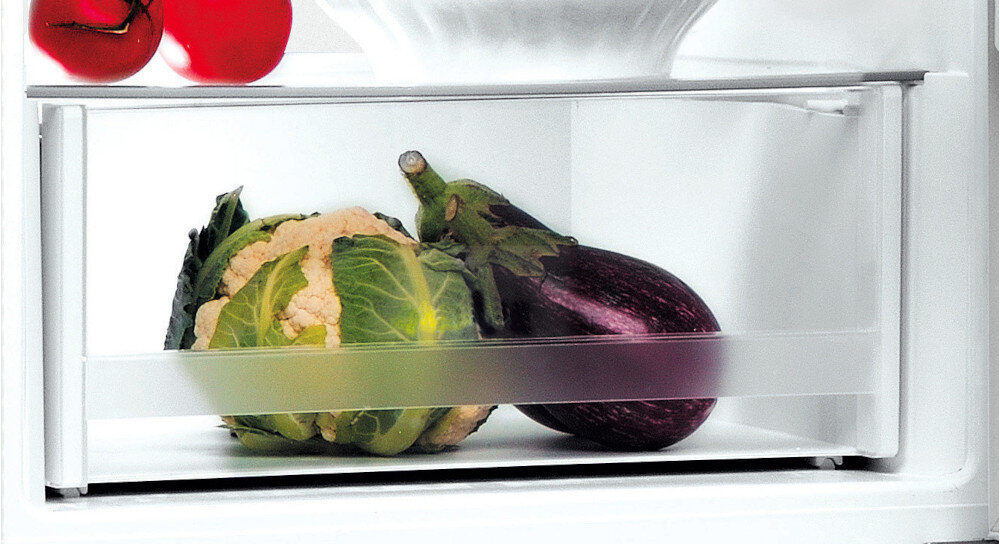 CHŁODZIARKA INDESIT LI7 S2E S komora świeże owoce warzywa zapobieganie przenikaniu zapachów dłuższa świeżość zdrowe