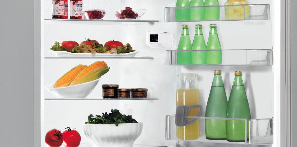 CHŁODZIARKA INDESIT LI6 S2E S balkoniki półki napoje puszki kartoniki oszczędność miejsca