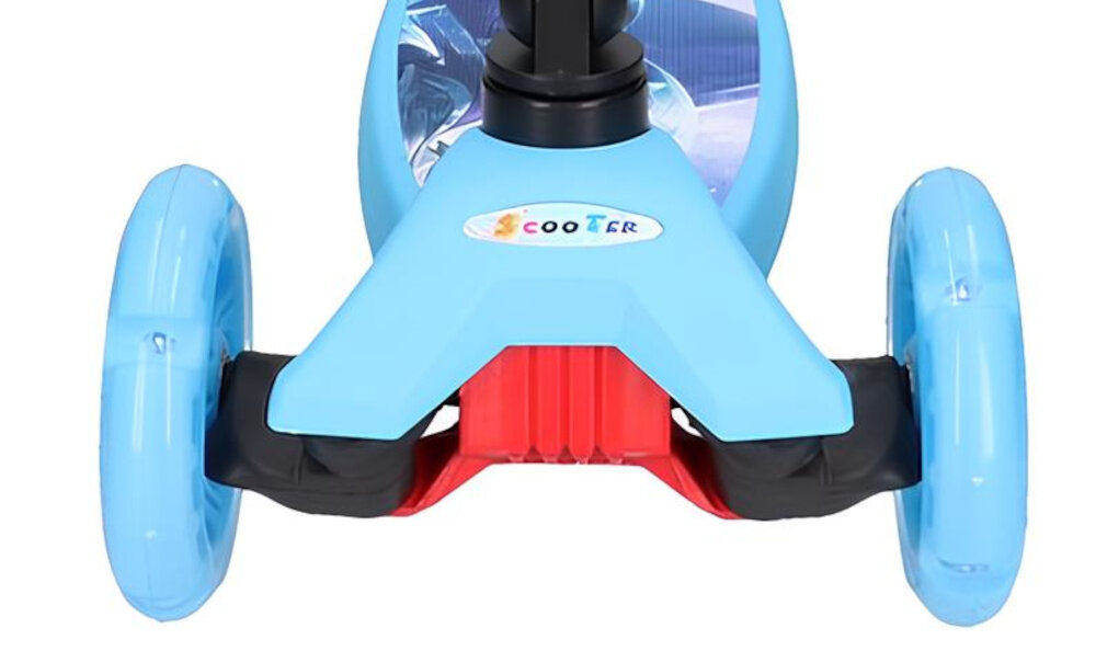 Hulajnoga dla dzieci EXTRALINK Tiger Turbo Niebiesko-czarny hulajnoga na białym tle widoczna od przodu zbliżenie na przednie kółka układ dwóch kół z przodu i dwóch z tyłu stabilność skrętne przednie koła reagują na ruch ciała kauczukowe koła z materiału PVC z łożyskami kulkowymi o średnicy 12 cm z przodu i 8 cm płynna jazda i stabilność