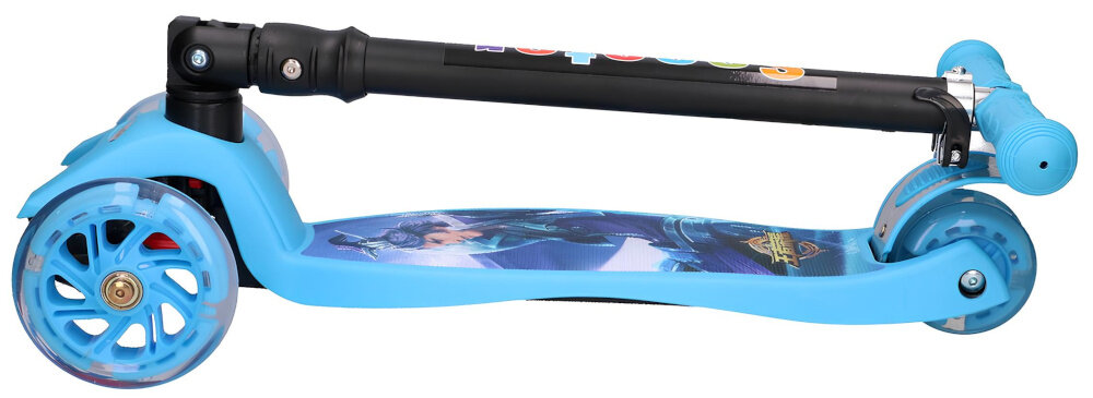 Hulajnoga dla dzieci EXTRALINK Tiger Turbo Niebiesko-czarny złożona hulajnoga na białym tle Możliwość złożenia na płasko zajmuje mniej miejsca organizacja przestrzeni wygoda