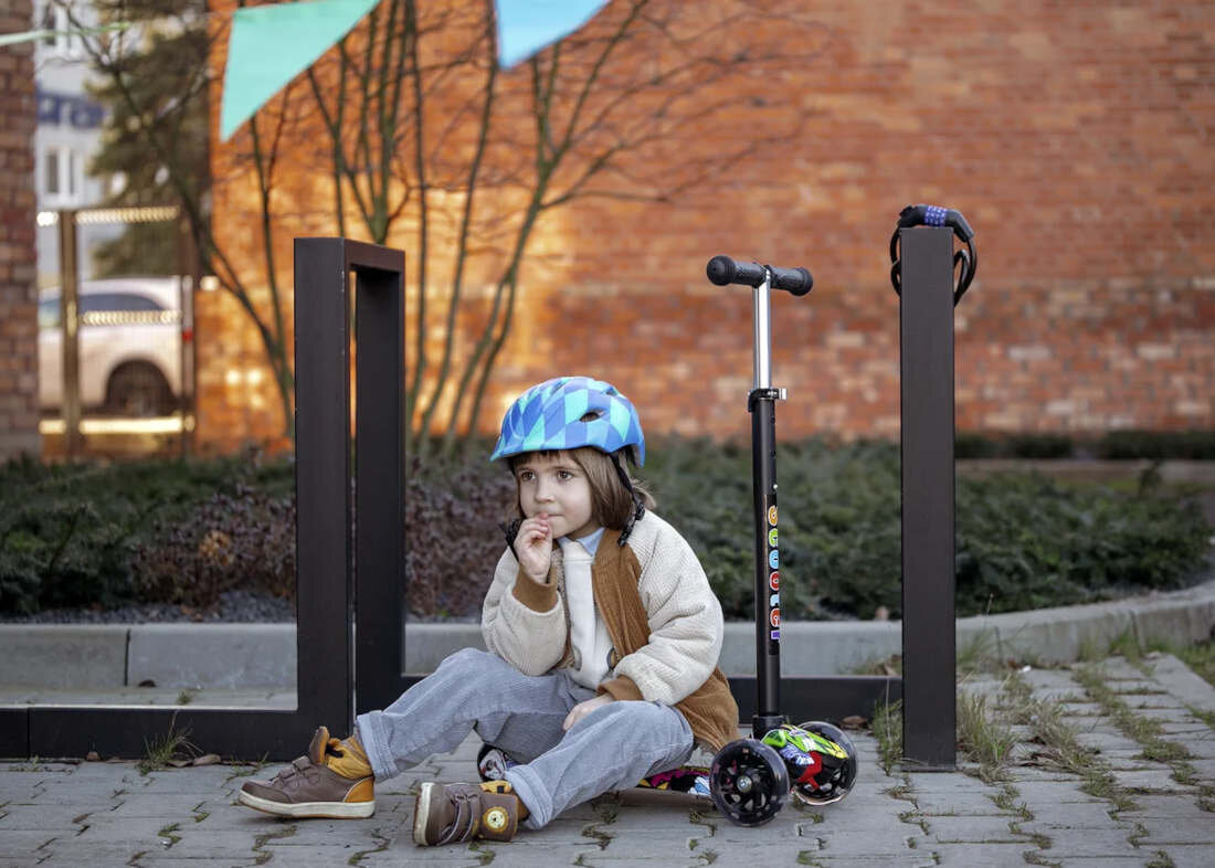 Hulajnoga dla dzieci EXTRALINK Dumbo Cruiser Niebiesko-czarny Solidna konstrukcja wykonanie uliminium tworzywo sztuczne Solidne śruby ze stali